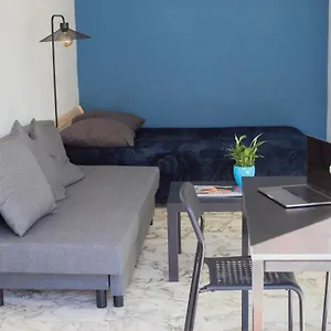 With Terrace And Sea View, 10 Min To The Appartement